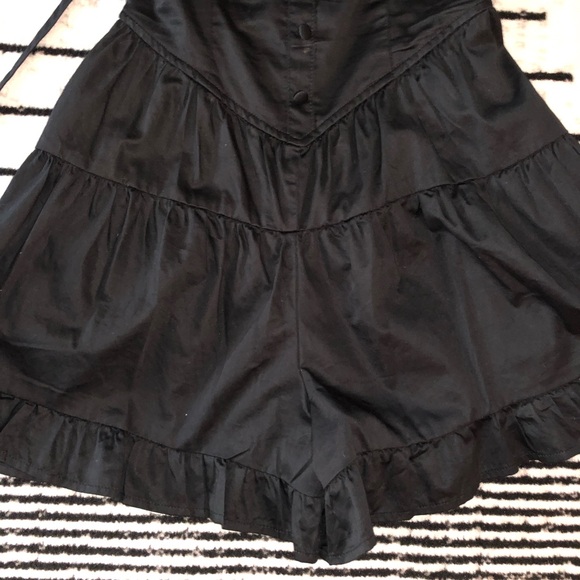 Button-front Tiered Romper - Picture 6 of 7